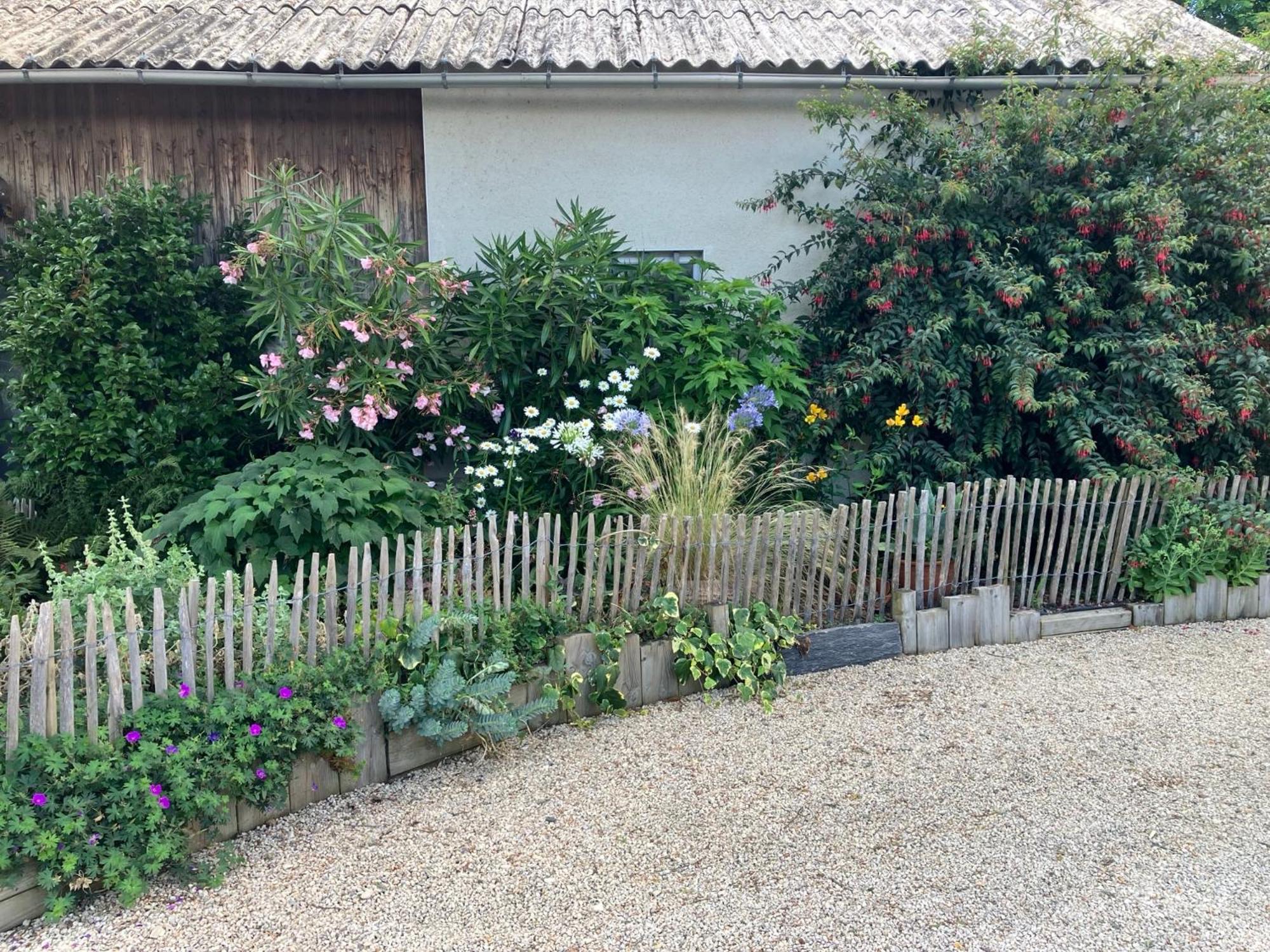 Chambre Chez Armelle Avoine Exterior photo